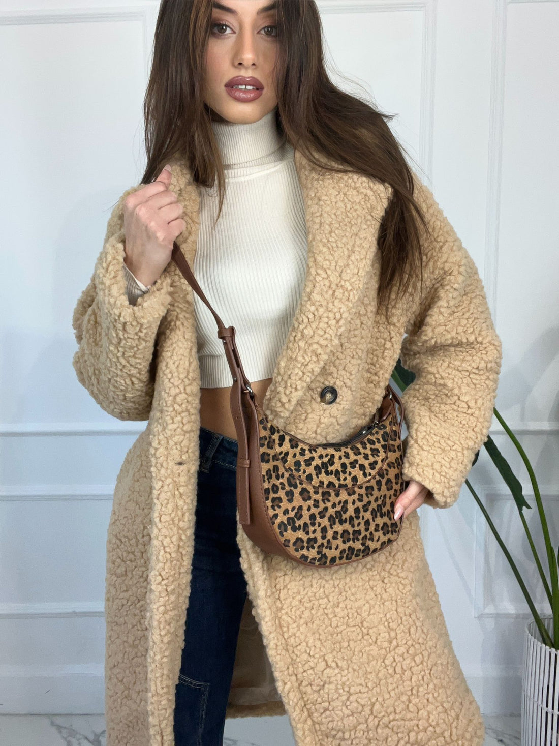 Borsa Leo